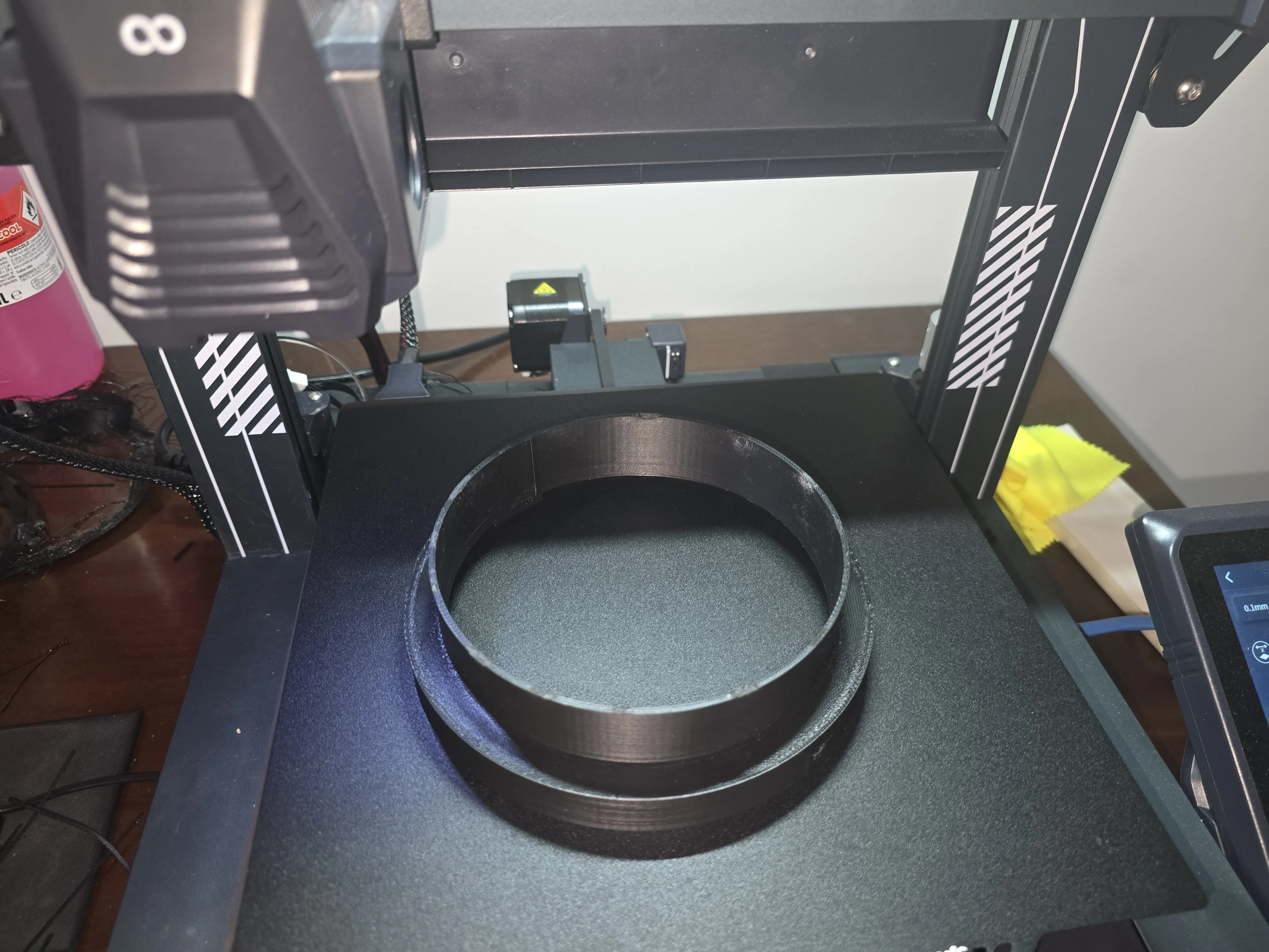 Stampante 3D al lavoro su un componente 4L Automazioni